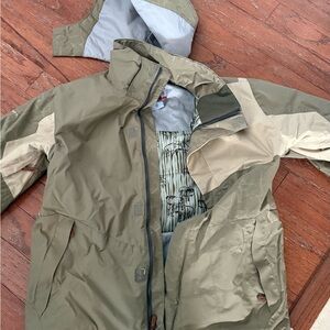 Columbia Boys Convery Olive and Cream ski coat.